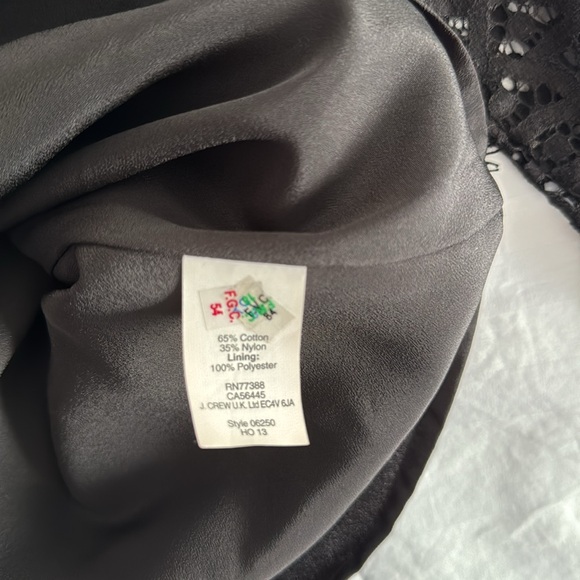 🎄J. Crew black lace top with 3/4 sleeves. Size 6. NWT. - Picture 11 of 11